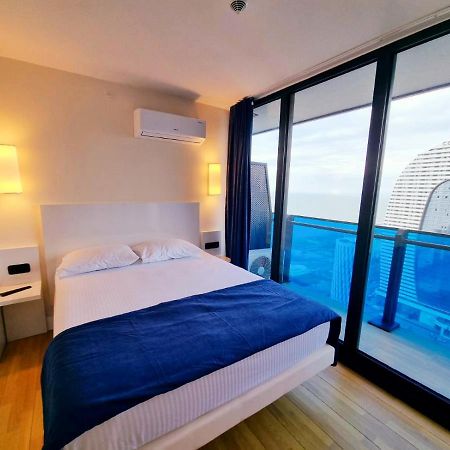 Orbi City Hotel On The Sea Батуми Экстерьер фото