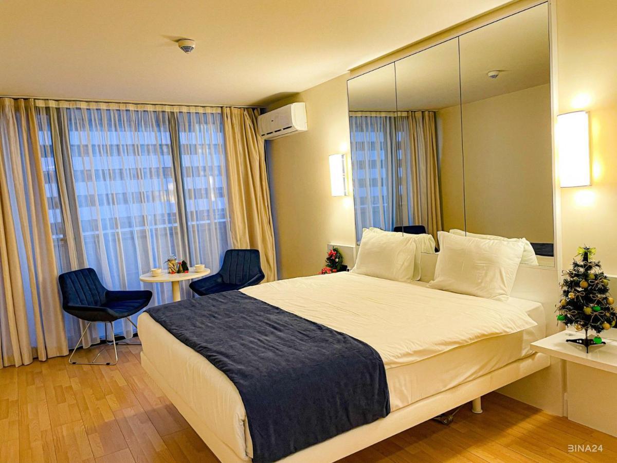 Orbi City Hotel On The Sea Батуми Экстерьер фото