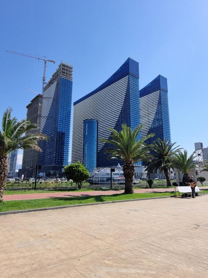 Orbi City Hotel On The Sea Батуми Экстерьер фото