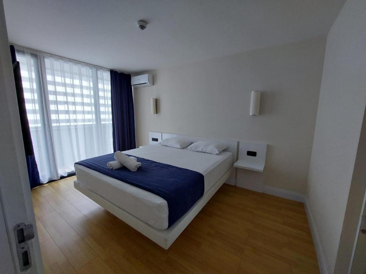 Orbi City Hotel On The Sea Батуми Экстерьер фото