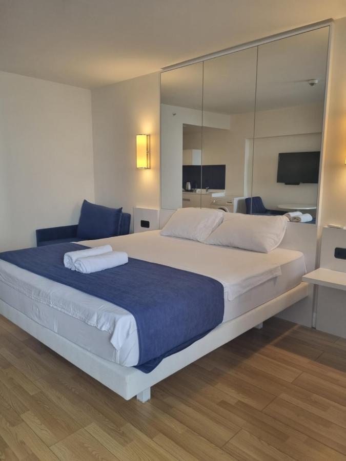 Orbi City Hotel On The Sea Батуми Экстерьер фото