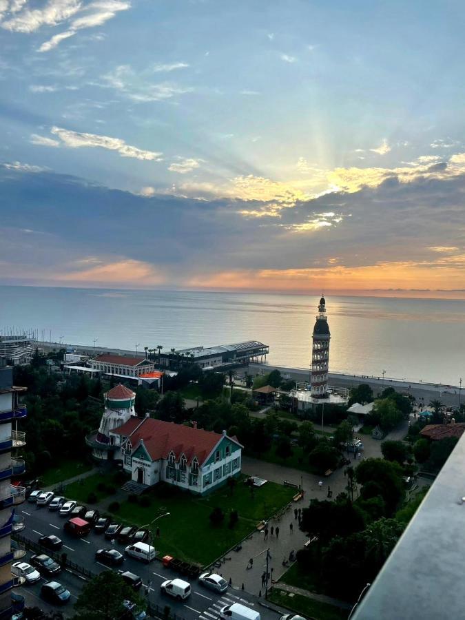 Orbi City Hotel On The Sea Батуми Экстерьер фото