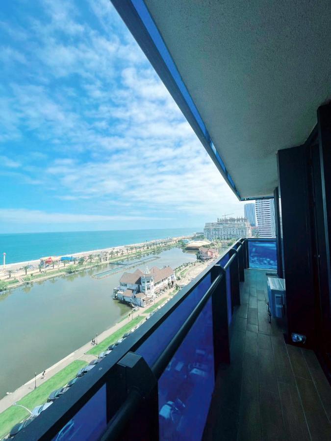 Orbi City Hotel On The Sea Батуми Экстерьер фото